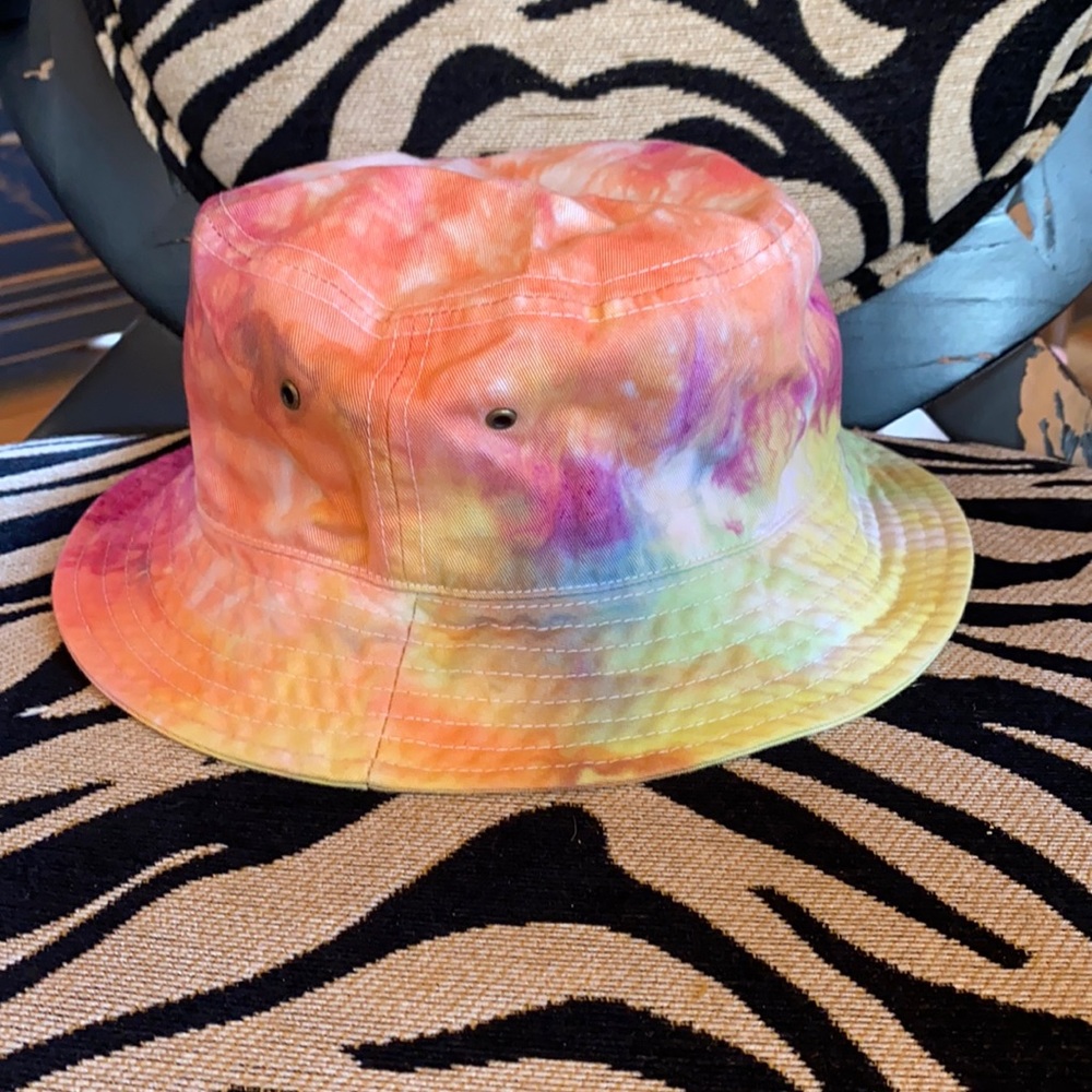 UNISEX Tie Dye Bucket Hat